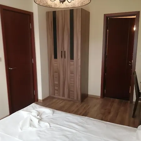 Aparthotel Golden Line *
