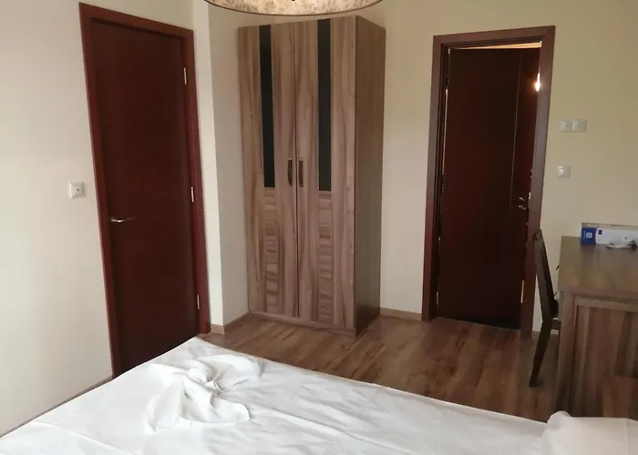 Lägenhetshotell Golden Line *