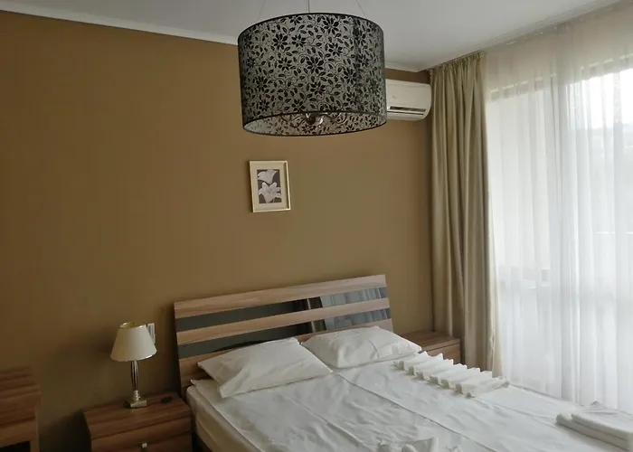 Golden Line Aparthotel *